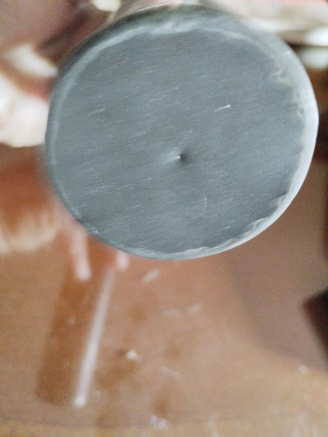 Porta documentos antiguo de hojalata