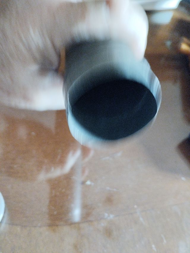 Porta documentos antiguo de hojalata