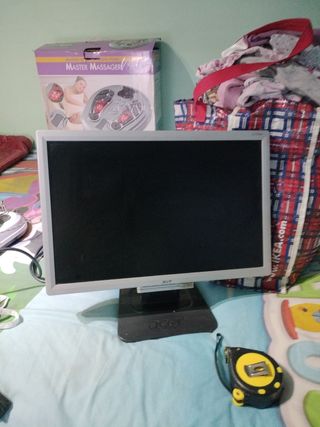 Pantalla ordenador pequeña 45 ancho x30