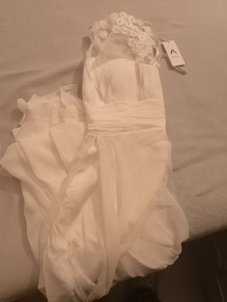 Vestido de novia marfil nuevo sin usar.