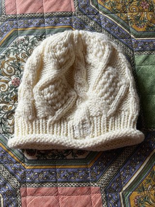 cappello e guanti color panna