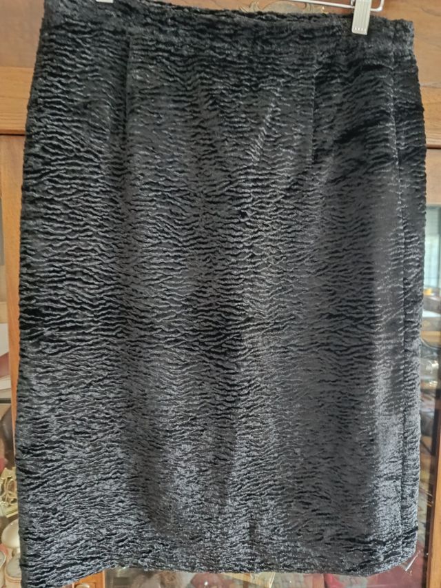 Falda tipo lapiz,astracan