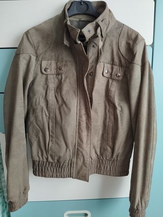 Cazadora de piel chica talla M 