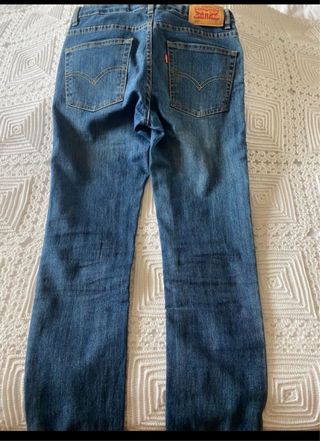 Pantalon largo Levis 519. Talla 16 años