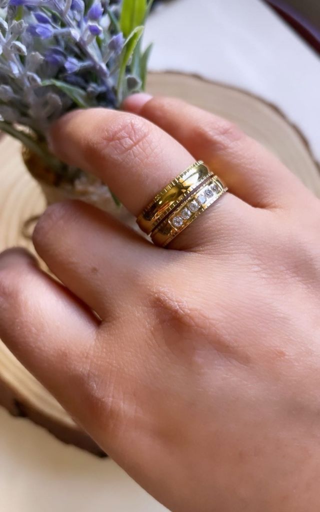 Juego de Anillos de Matrimonio y compromiso.