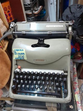 Máquina de escribir antigua LEXICON 80