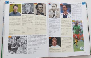Lote de 2 libros sobre fútbol. Como nuevos.