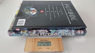 Lote de 2 libros sobre fútbol. Como nuevos.