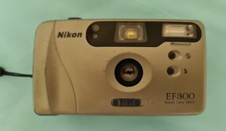 Cámara de fotos Nikon EF300