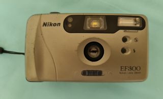 Cámara de fotos Nikon EF300