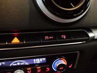 Audi A3 Sportback 1.4 TFSI e-tron S tro Ambition