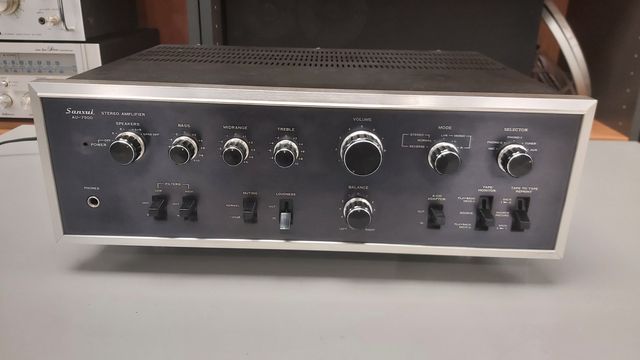 Amplificador SANSUI AU7500 vintage
