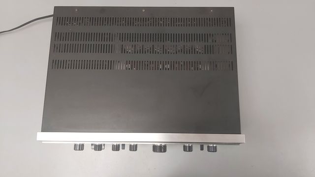 Amplificador SANSUI AU7500 vintage
