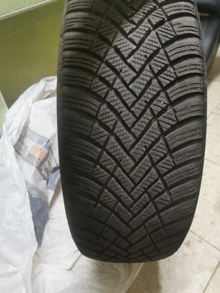 Llantas 17 y neumáticos Mercedes. 
