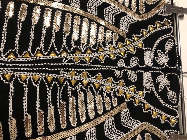 Preciosa falda de fiesta. Es de Top Queens. S.