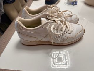 zapatillas REEBOK blancas 
