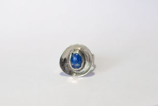 Anillo con Piedra Lapislazuli Hecho a Mano