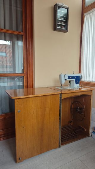 Maquina coser Singer retro 60's