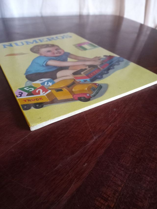 Números, cuento antiguo. Froebel-kan co. Ltd. Toky
