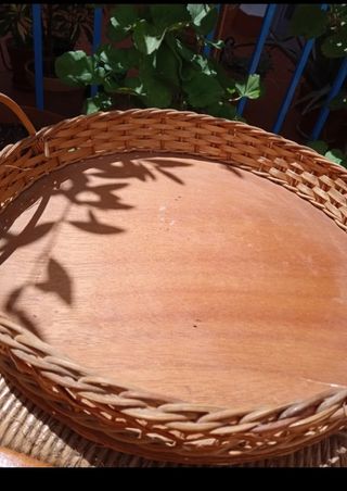 BANDEJA HECHA A MANO MIMBRE Y MADERA NATURAL ÚNICA