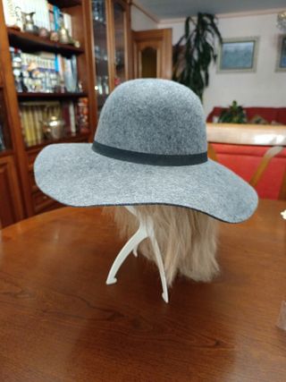 Sombrero de fieltro de mujer gris 