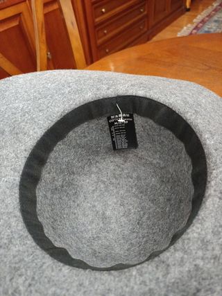 Sombrero de fieltro de mujer gris 