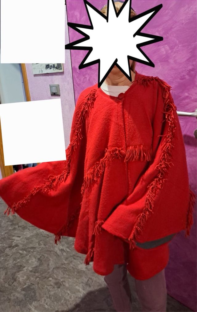 Poncho rosso con frange vintage
