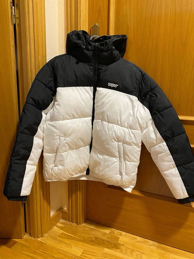 Abrigo snipes blanco y negro