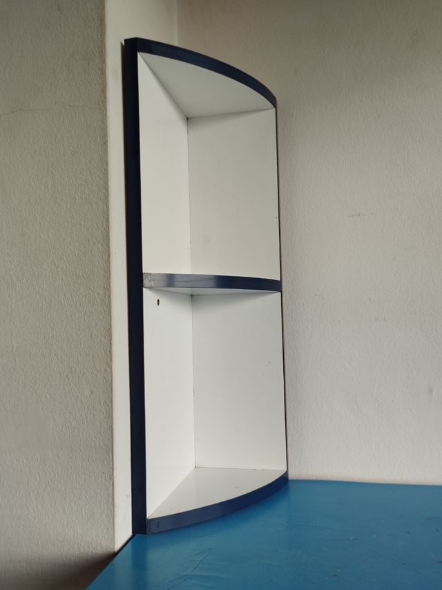 Estantería rinconera