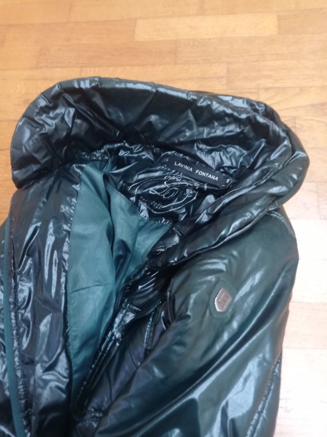 Piumino da donna verde lucido