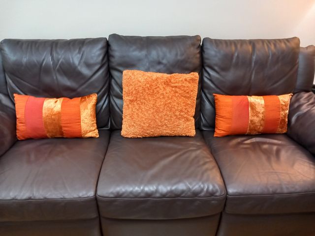 3 Cojines con relleno incluido