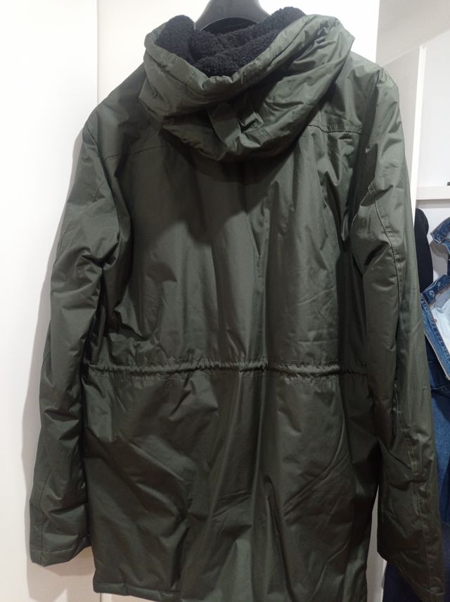 Giubbotto da uomo verde tipo eschimo