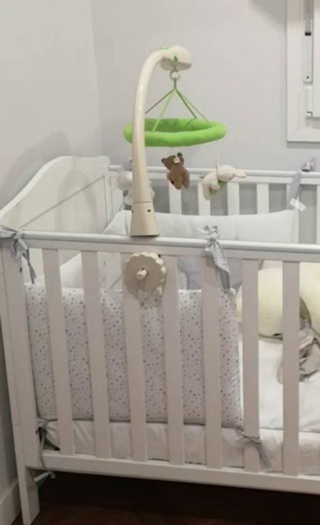 Maxicuna 1,40x0,70cm+edredón+chichonera