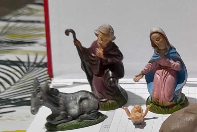 Figure miste per presepe