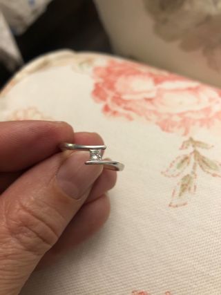 Anillo oro blanco 18kts con diamante