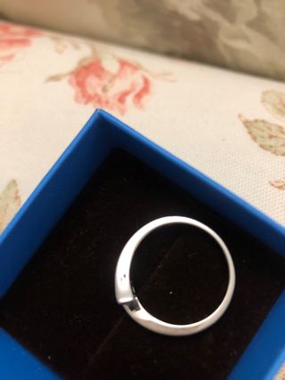 Anillo oro blanco 18kts con diamante