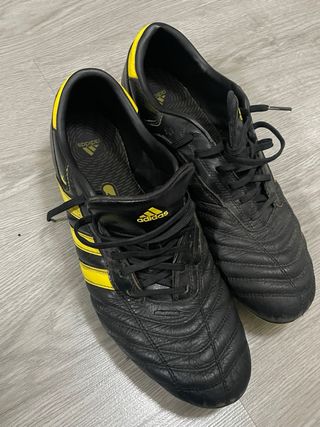 Adidas “Adi Nova”
