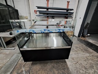 VITRINA MOSTRADOR CARNICERIA FABRICADA A MEDIDA