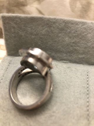 Anillo de brillantes en oro blanco y agua marina