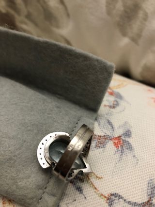 Anillo de brillantes en oro blanco y agua marina