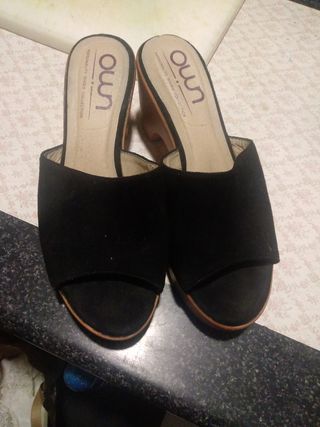 Zapatos negros antelina