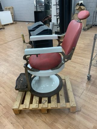 SILLON DE BARBERO ANTIGUO