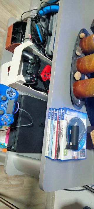 Play Station 4