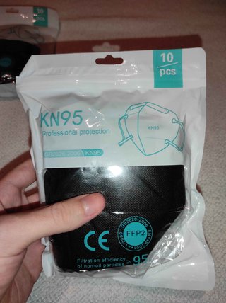 50x Mascarillas KN95 de 5 capas en color negro