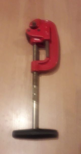 Cortatubos para acero y cobre