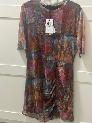 VESTIDO DESIGUAL CON ETIQUETA