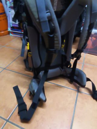 Mochila portabebés Deuter