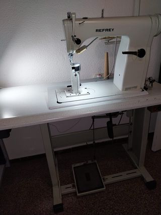 Maquina columna REFREY