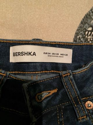 Pantalones vaqueros Bershka