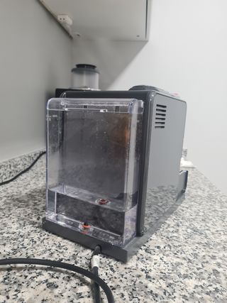 Cafetera Nespresso Delonghi Lattissima